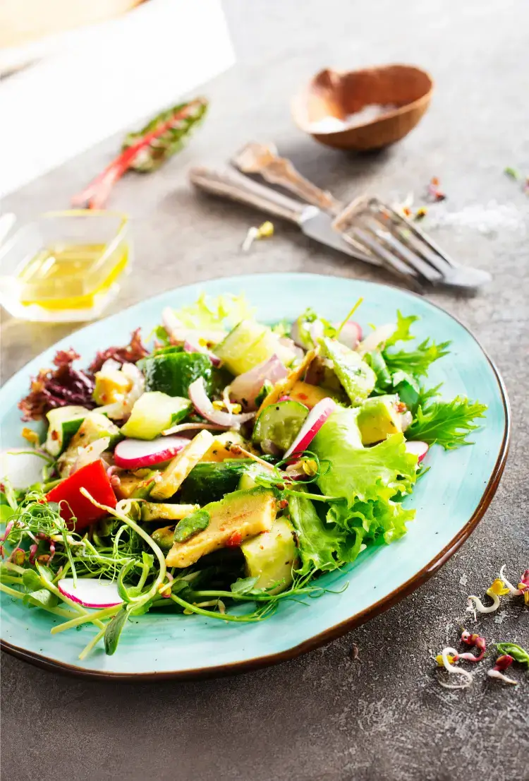 Avocado Tomato and Pine Nuts Salad - MealMaps