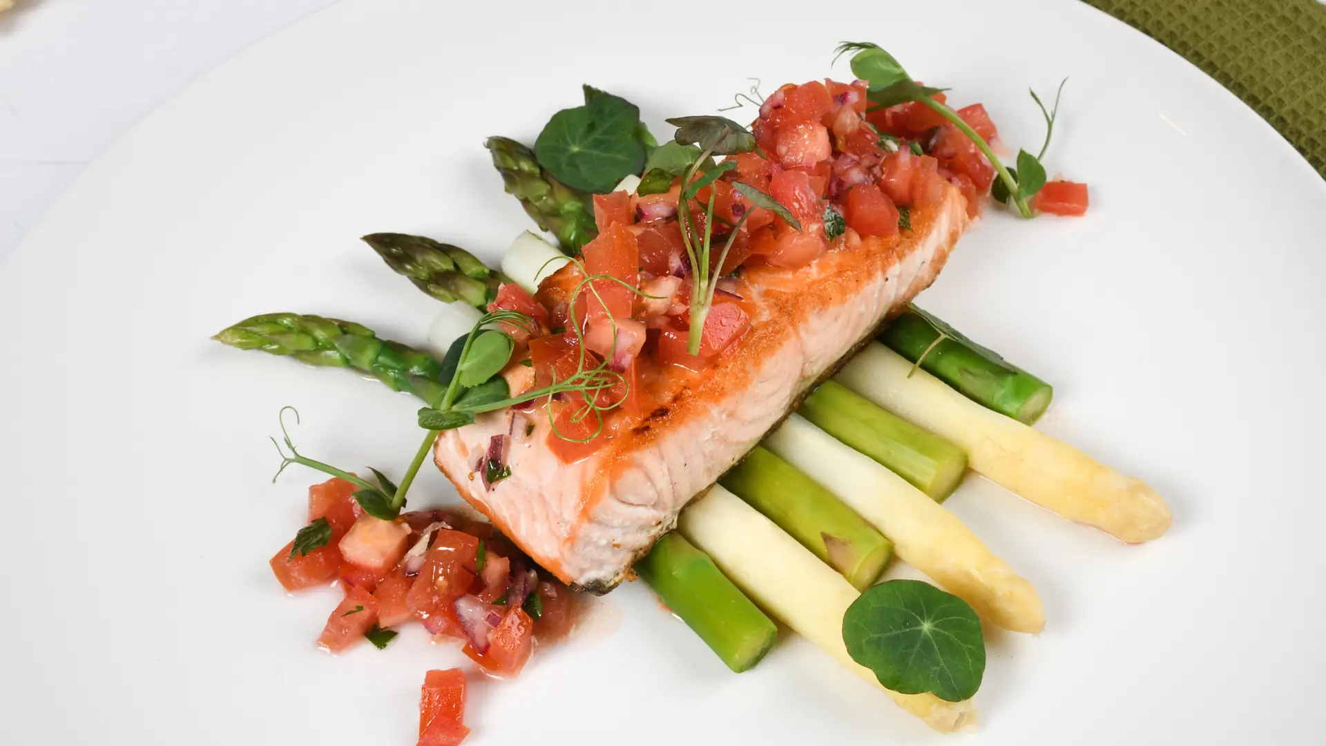 Grilled Salmon with Fresh Tomato Salsa - MealMaps