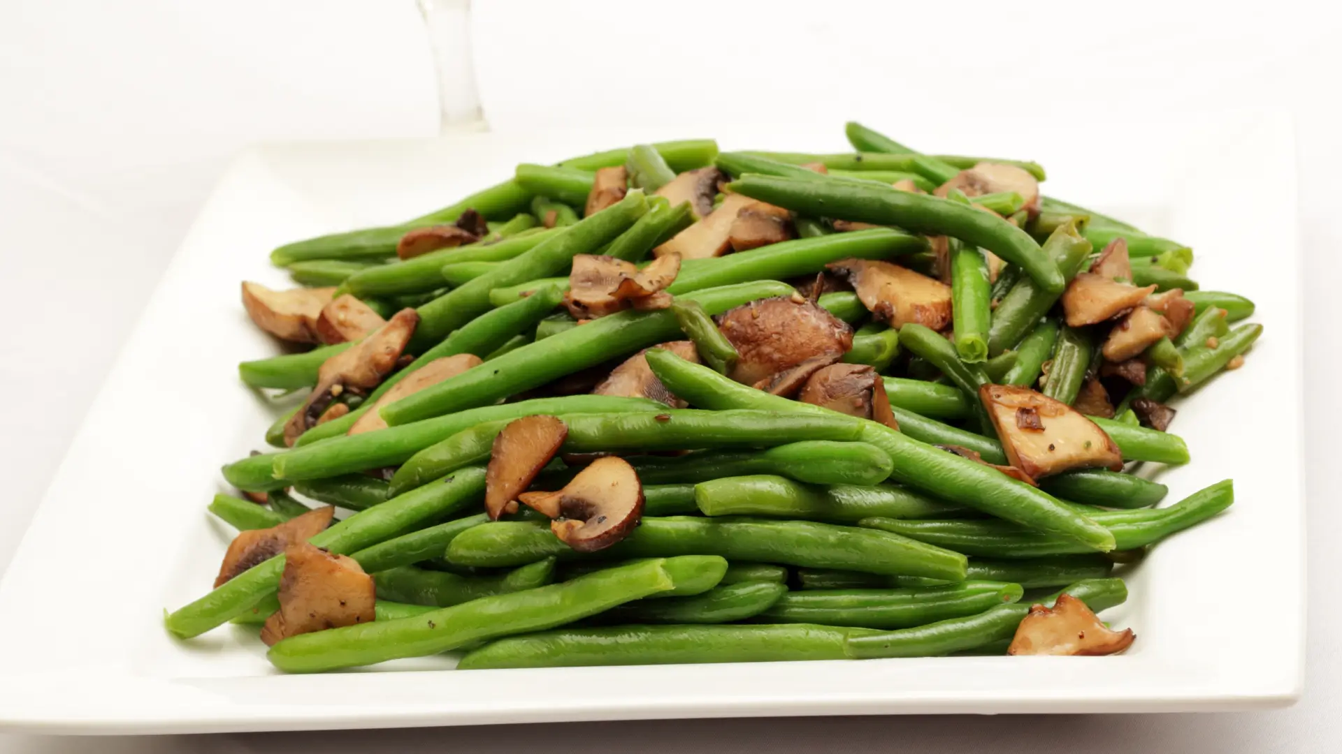 Sauteed Green Beans and Mushrooms - MealMaps