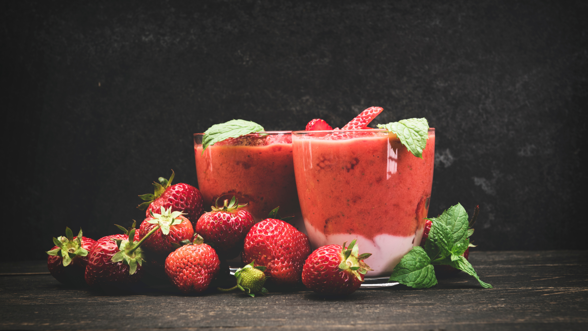Strawberry Yogurt Smoothie - MealMaps