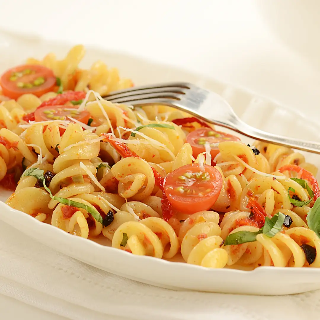 Tomato Chickpea Pasta Salad - MealMaps