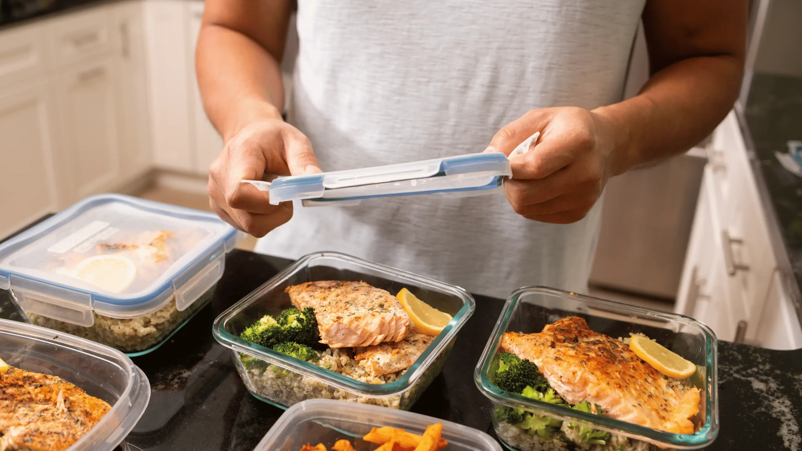 The Ultimate Guide to Efficient Meal Prepping for a Healthy Week